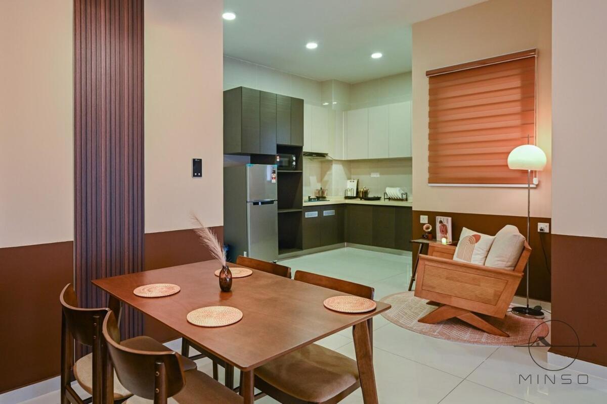 Kingsbay B #5Pax #Vintagewood #Highfloor Apartment Johor Bahru Exterior photo